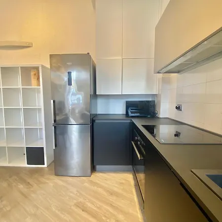 Apartamento Palma Home, Elegante E Spaziosa Nel Cuore Della Di Milano, Con Metropolitana M1 Gambara Milão