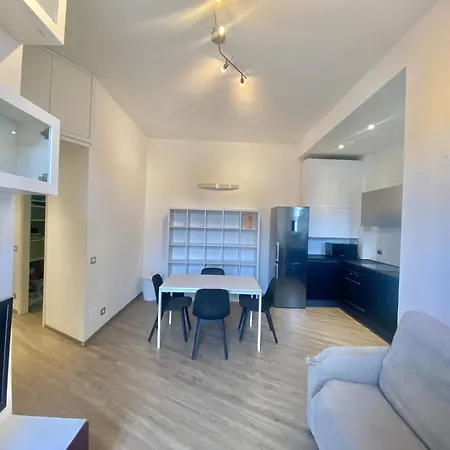 Palma Home, Elegante E Spaziosa Nel Cuore Della Di Milano, Con Metropolitana M1 Gambara Milão